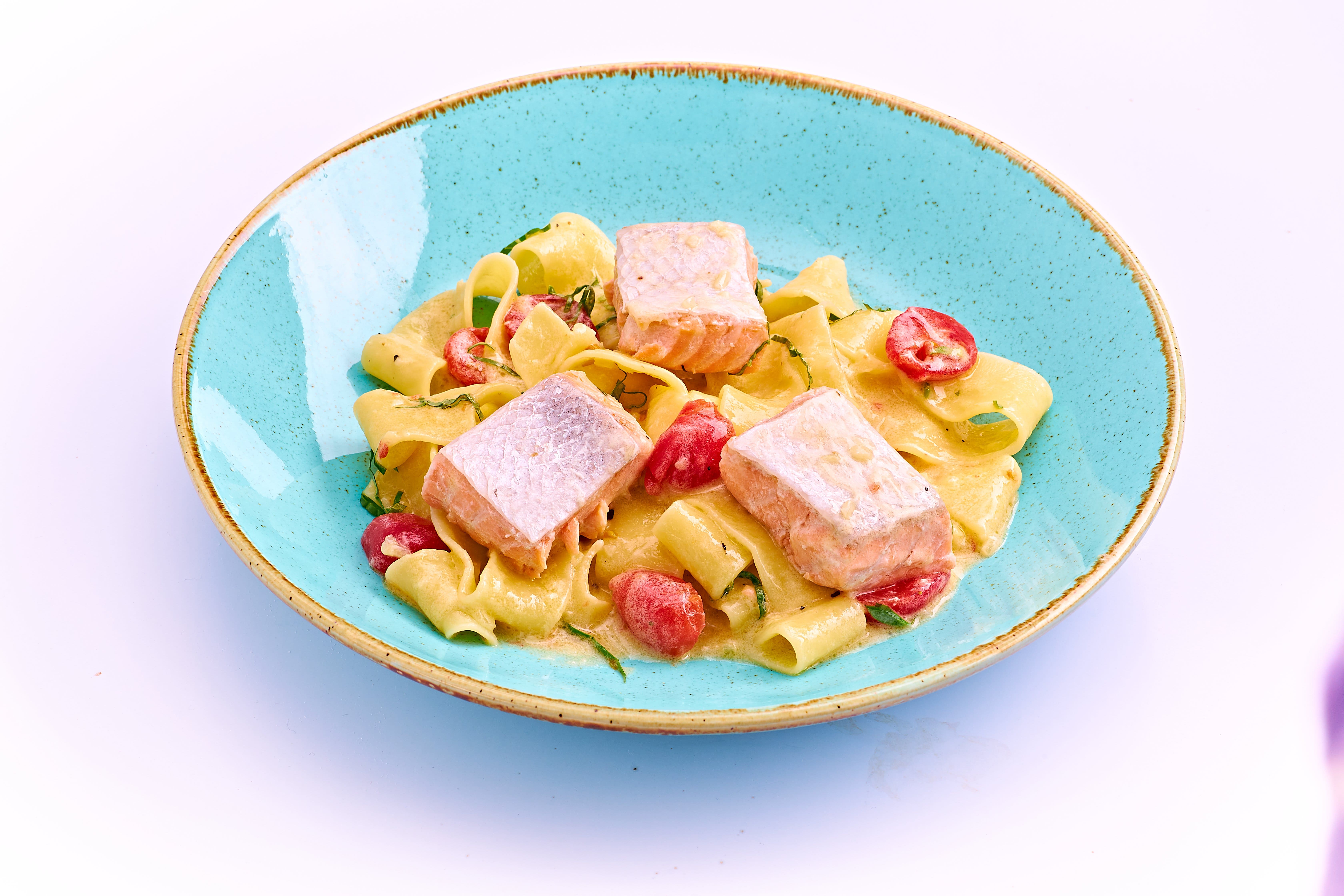 Папарделле с лососем