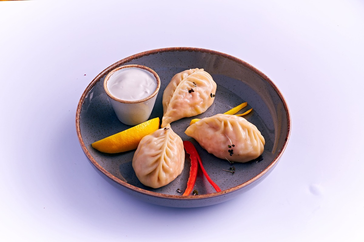 манты с лососем